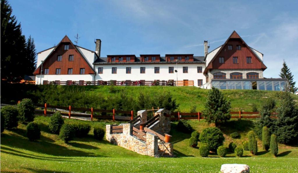 Horsky Hotel Koprivna Мала-Моравка Экстерьер фото