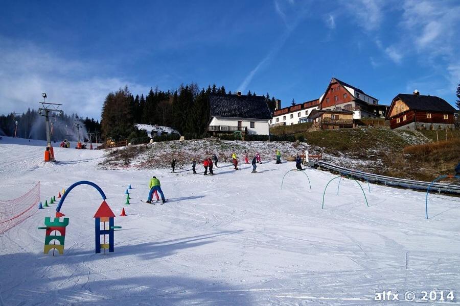 Horsky Hotel Koprivna Мала-Моравка Экстерьер фото